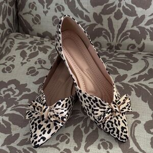 Leopard Print Pointed Toe Ballet Flats with Bow - Nude/Black